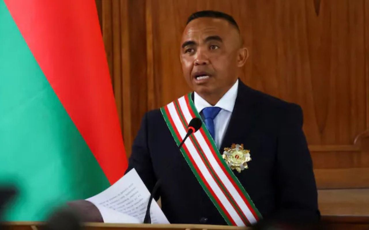 मेडागास्कर: तख्तापलट के बाद कर्नल रद्रियनिरीना बने देश के राष्ट्रपति